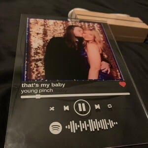 Customer photo review of Spotify Song Plaque