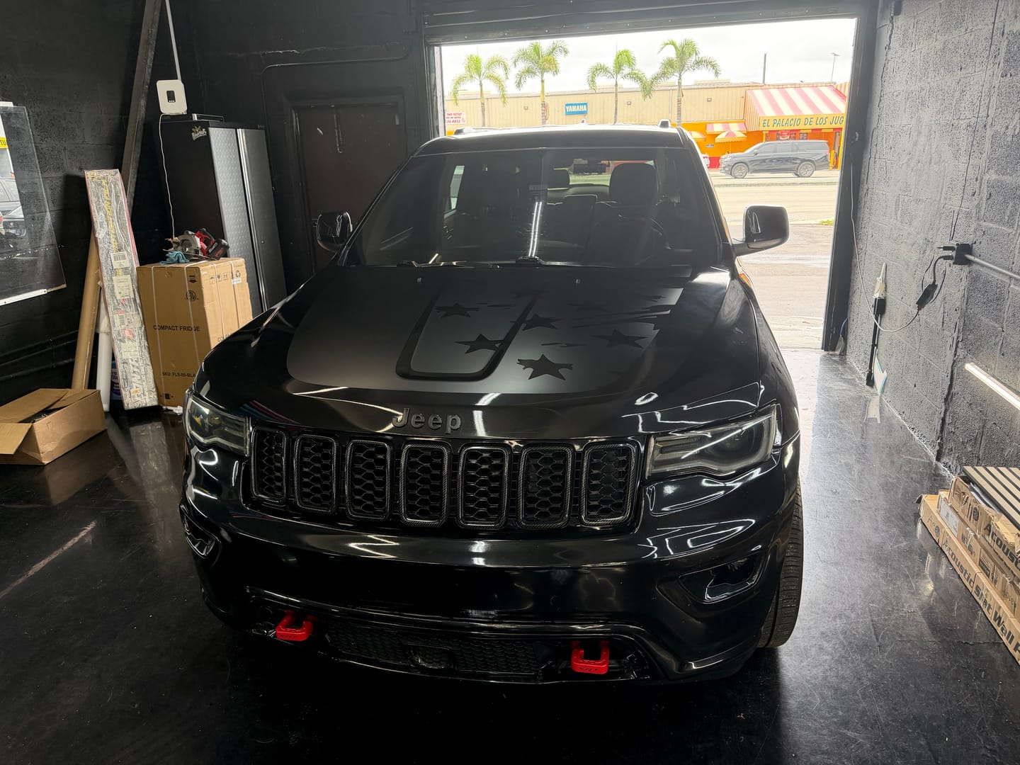 Customer photo review of Hood Graphic | fits 2011-2022 Jeep Grand Cherokee WK2