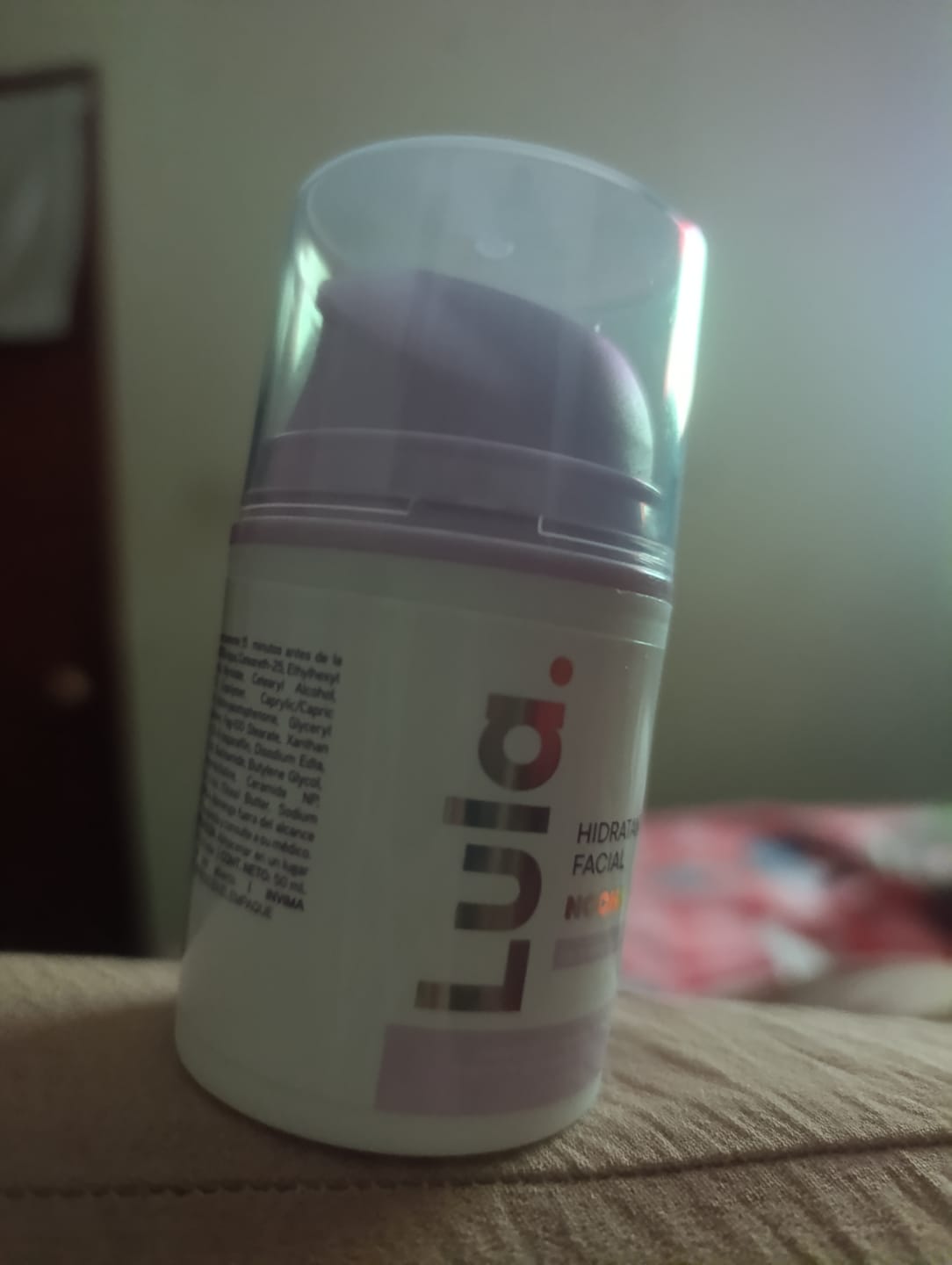Customer photo review of Hidratante facial de día con Ceramidas