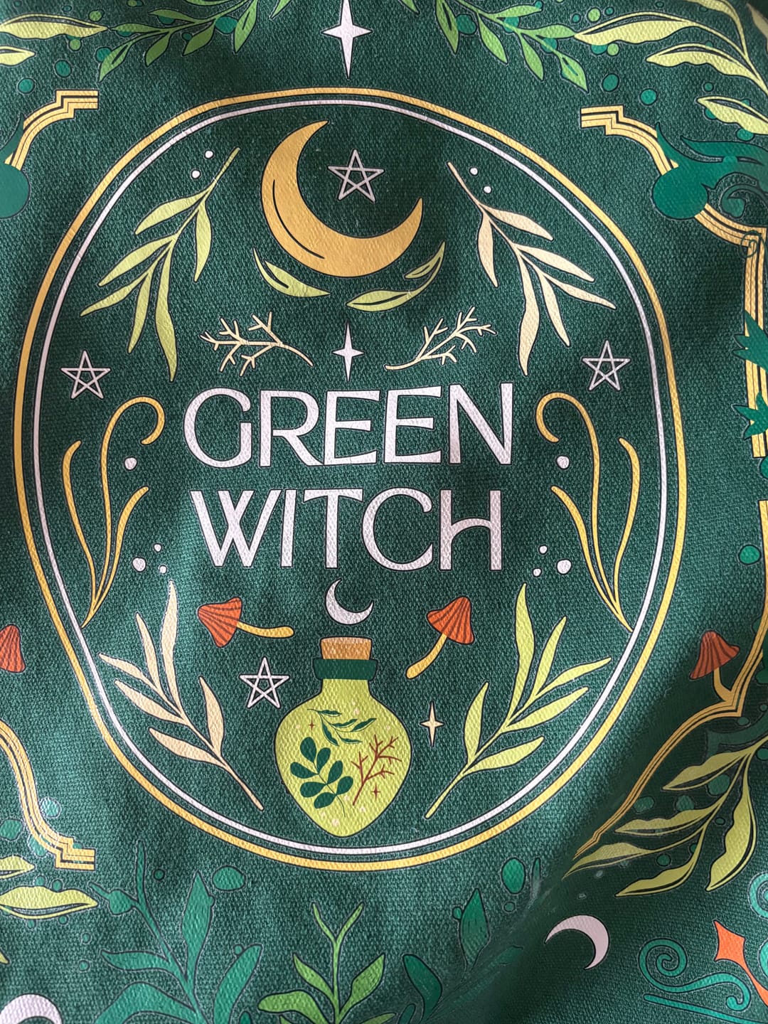Customer photo review of Green Witch Tote Bag – Witchy Stofftasche für Alltag und Einkauf