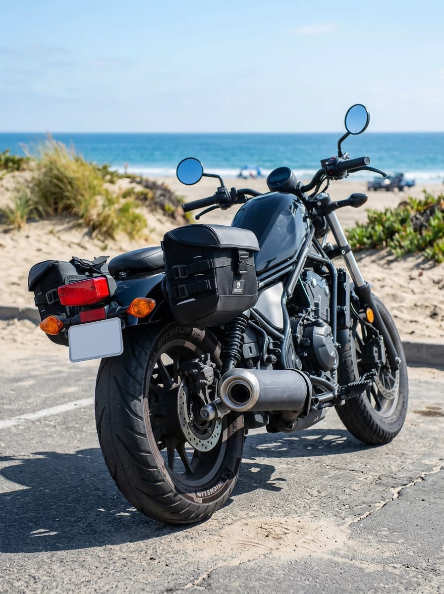 Customer photo review of 20L - Incognito Quick-Mount Small Honda Rebel 500 Saddlebags