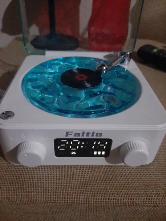 Customer photo review of GrooveGlow Vynora — Retro Bluetooth Speaker