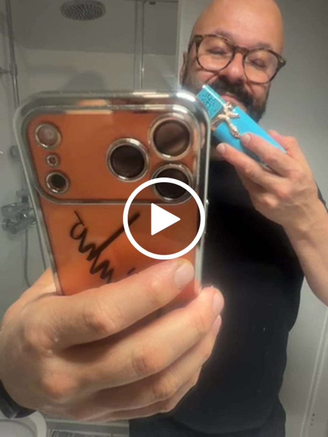 Customer video review of PERFUME VULCAN FEU FRENCH AVENUE - 100ML