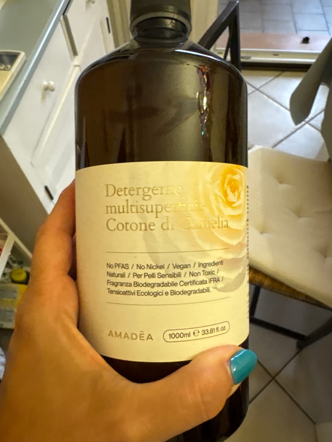 Customer photo review of Detergente multisuperficie "Cotone di Camelia" - Ricarica da 1L