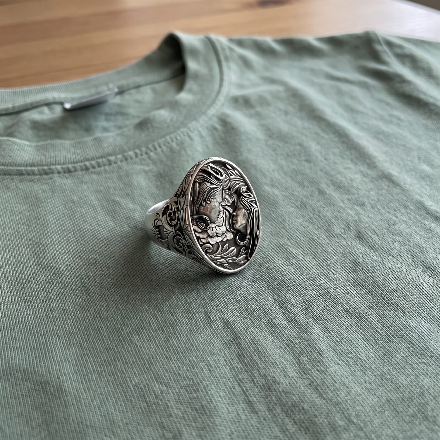 Customer photo review of Facing Lovers Ring
