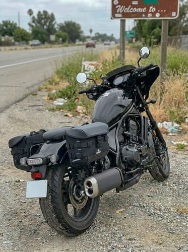 Customer photo review of 20L - Incognito Quick-Mount Small Honda Rebel 1100 Saddlebags