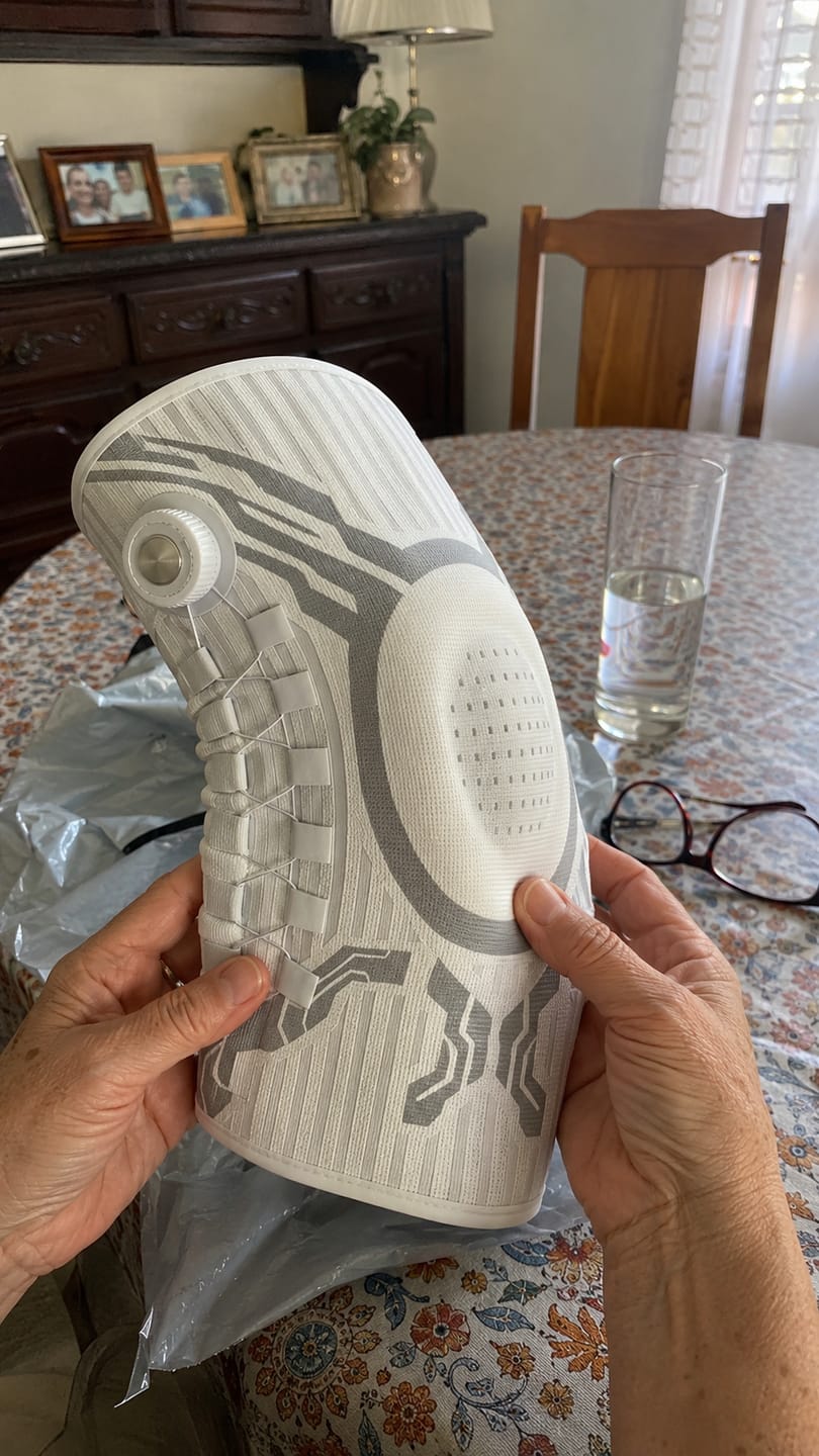 Customer photo review of Alveley - Knee Brace with Side Adjustment Dial
