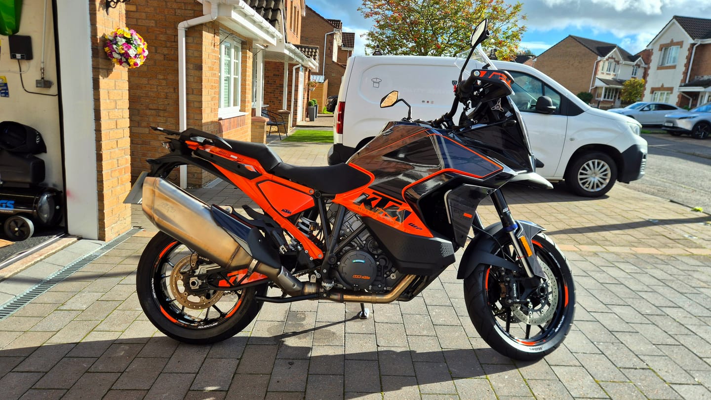 Customer photo review of KTM 1290 Super Adventure GRAPHICS - "Fragment" (Black/Orange)