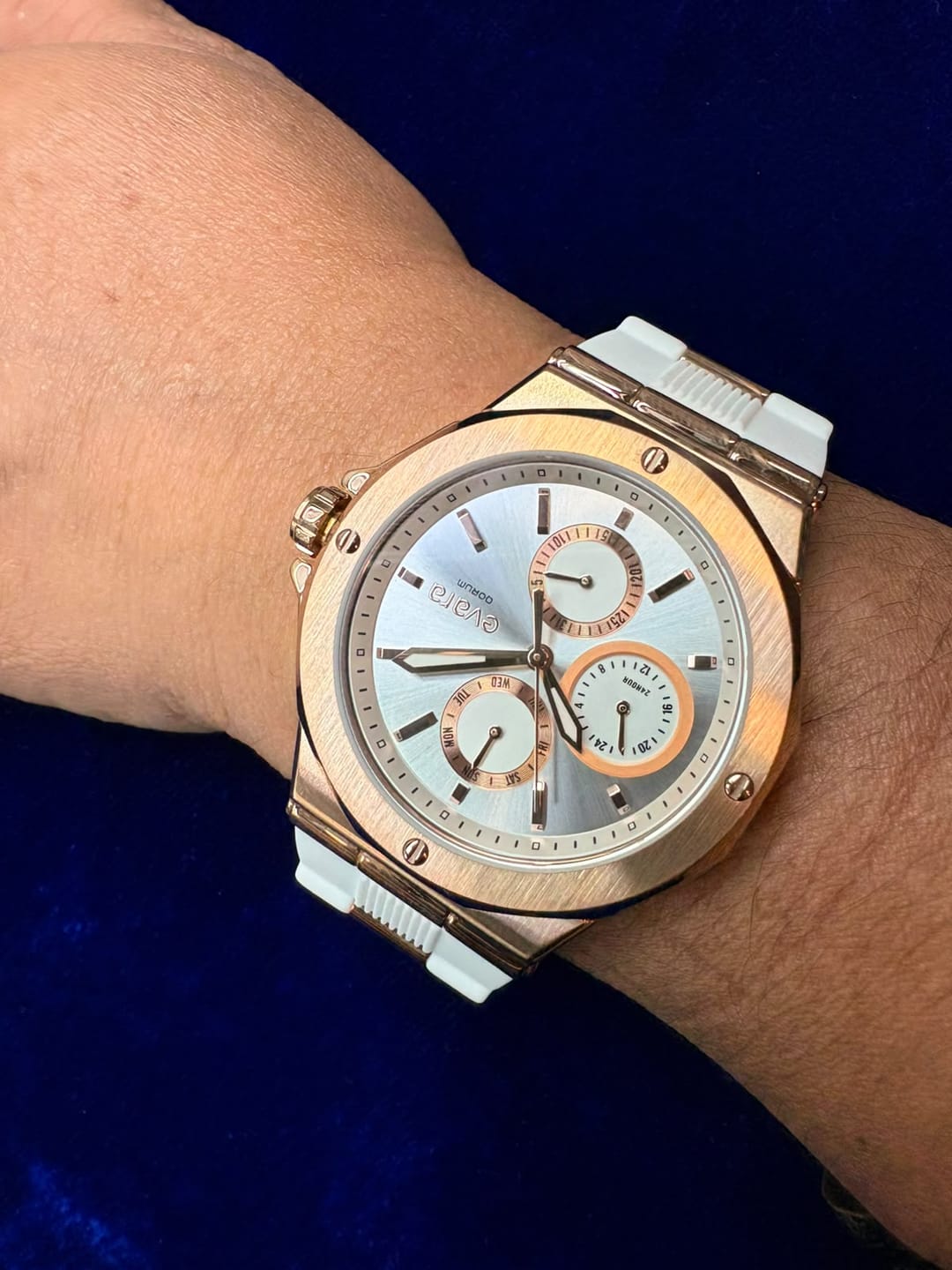 Customer photo review of Celeste Rosé