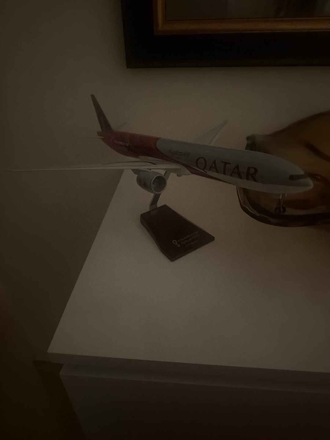 Customer photo review of Qatar Airways Boeing 777-300ER World Cup 2022 Edition 1:157 Scale Model
