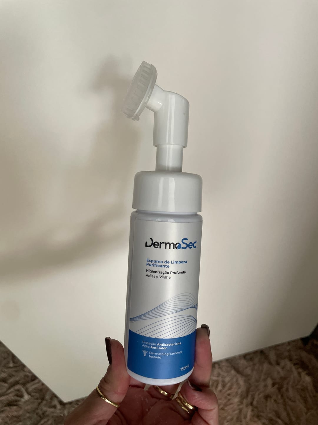 Customer photo review of Espuma de Limpeza Axilar Antibacteriana - Limpa Profundamente e Combate Bactérias Causadoras do Odor