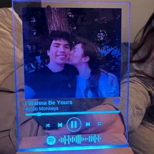 Customer photo review of Spotify Song Plaque