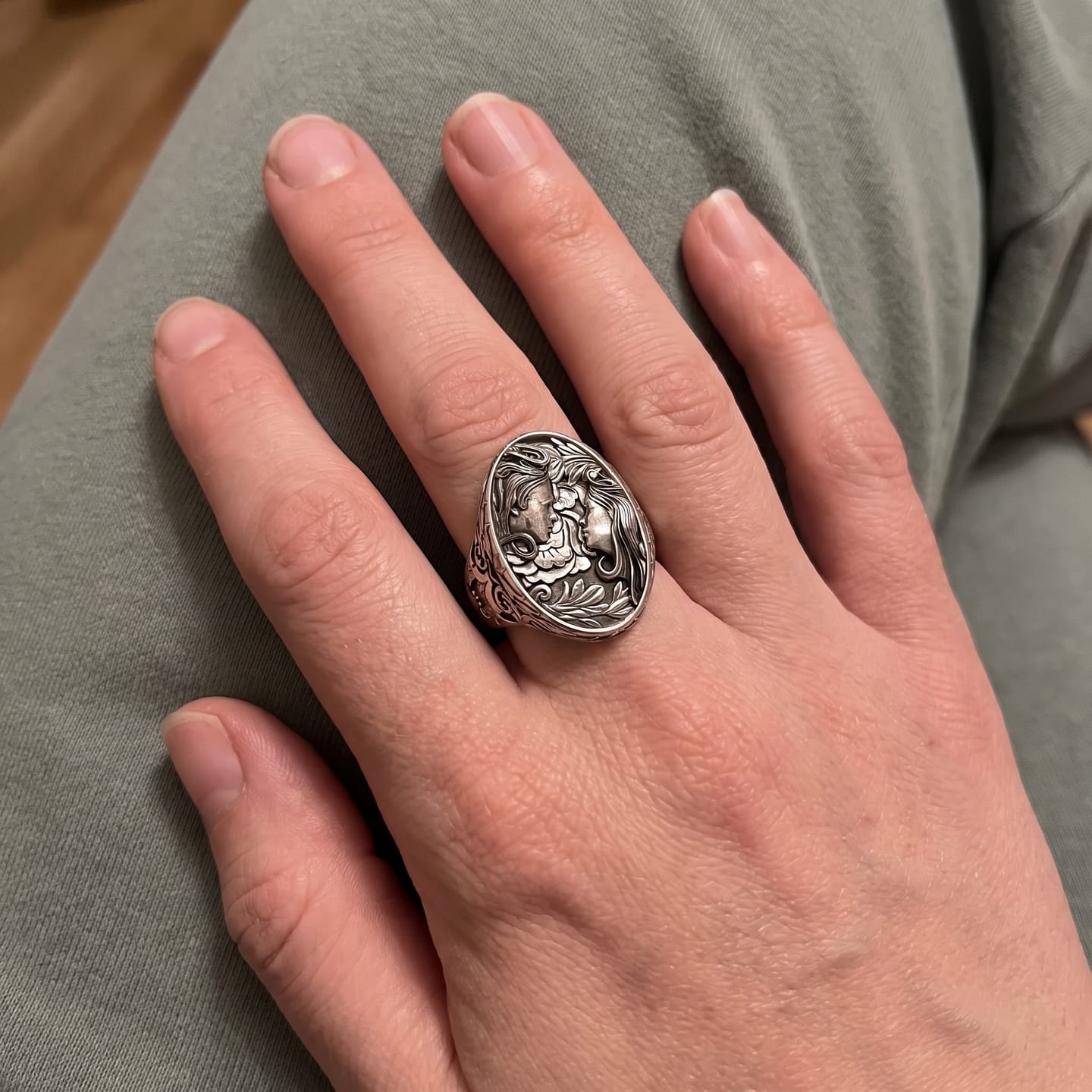 Customer photo review of Facing Lovers Ring
