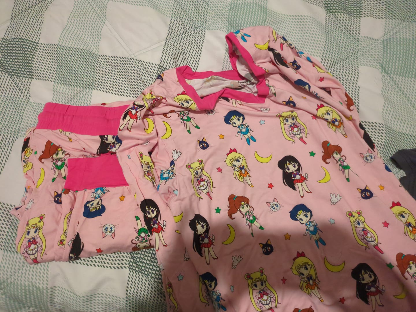 Customer photo review of Magical Sailor Scouts Women's Long Pajama Set