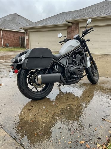 Customer photo review of 28L - Panzer Medium Quick Mount Honda Rebel 1100 Leather Saddlebags