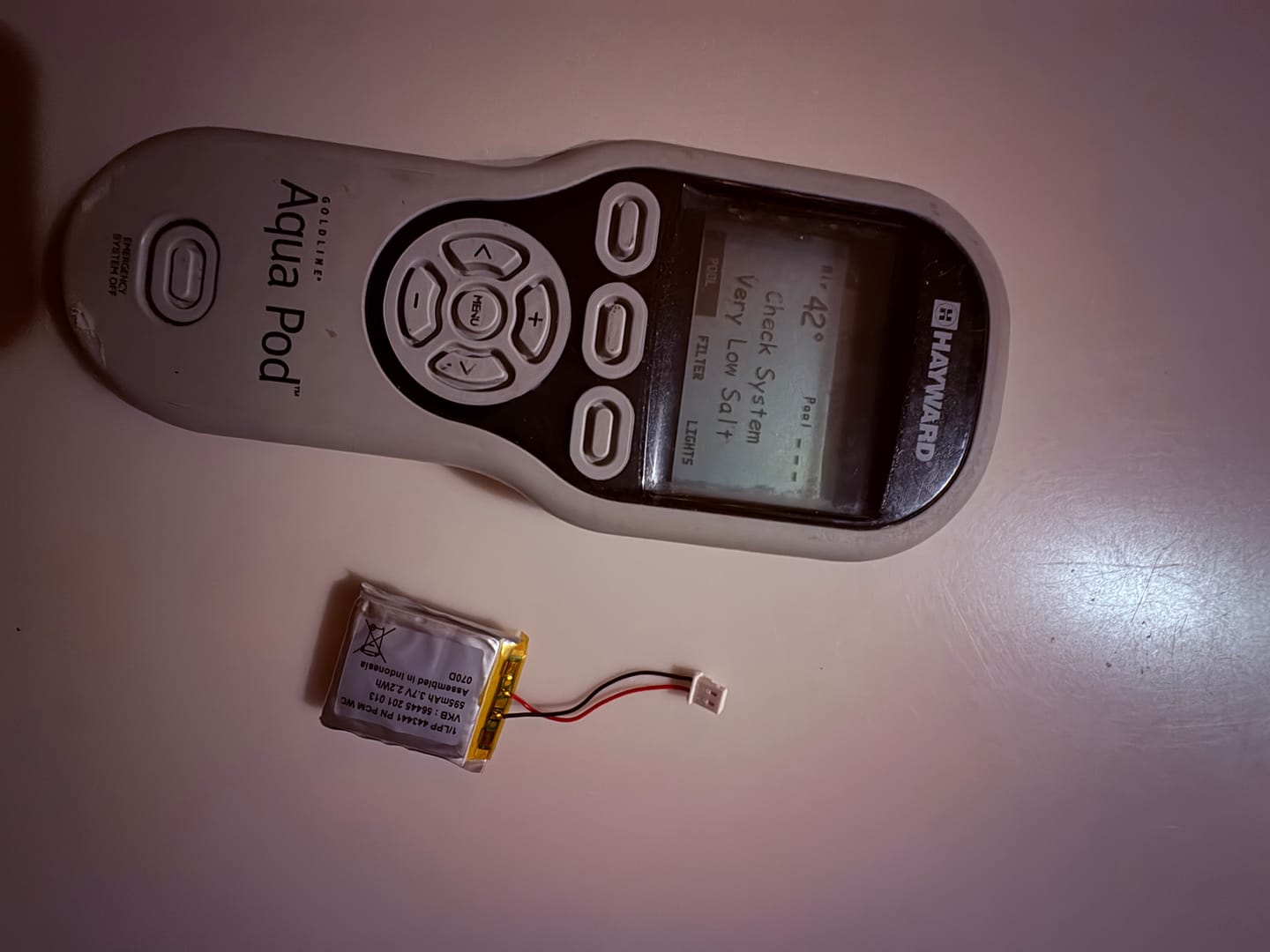 Customer photo review of Full DIY Battery Replacement Kit for Hayward AquaPod 2.0 AQL2-POD2 1500mAh High-Capacity