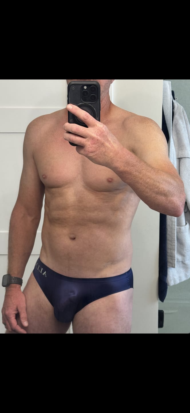 Customer photo review of 3 Pack ALLMIX Men's Sport Seamless Support Briefs