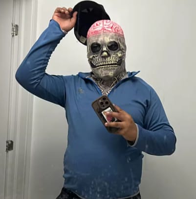 Customer photo review of Mascara HiperRealista SkullBreaker