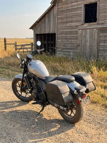 Customer photo review of 28L - Panzer Medium Quick Mount Honda Rebel 1100 Leather Saddlebags