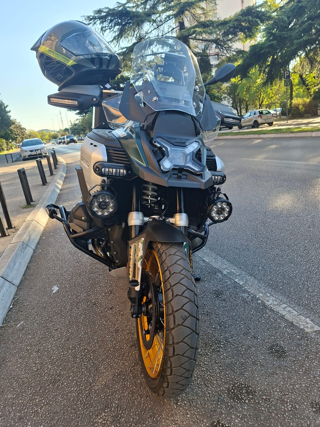 Customer photo review of Under Nose Mount for Motorcycle Lights
