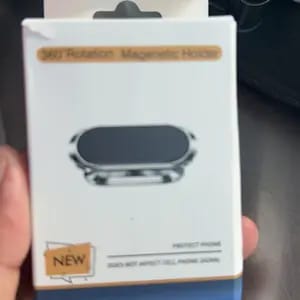 Customer photo review of Supporto Auto Magnetico Universale con Rotazione 360° e Ventosa