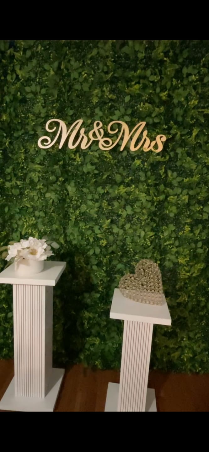 Customer photo review of 8*8ft Artificial Grass Wall Backdrop ALFWL151-Perfect for Weddings, Parties & Event Decor