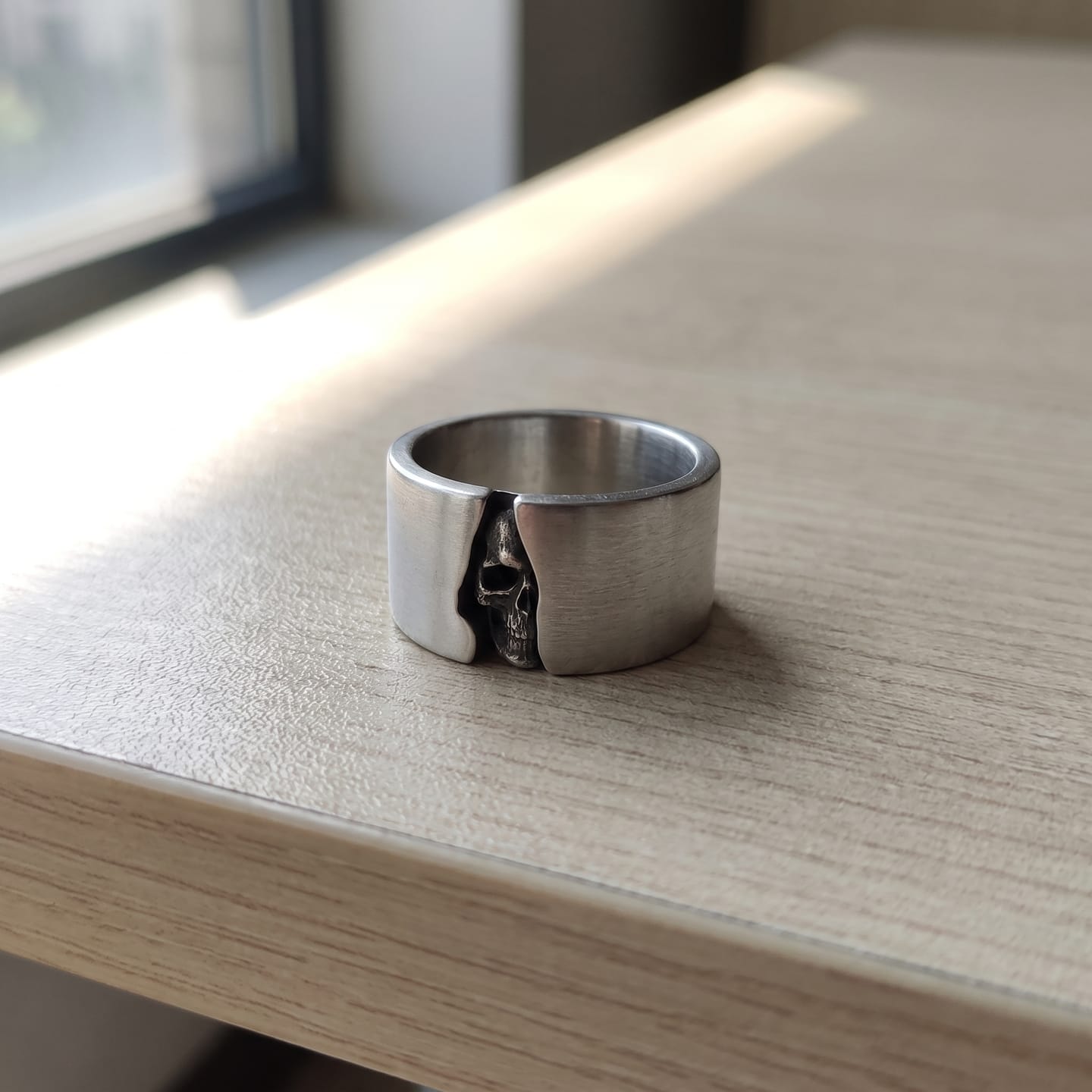 Customer photo review of Concealed Skull Ring
