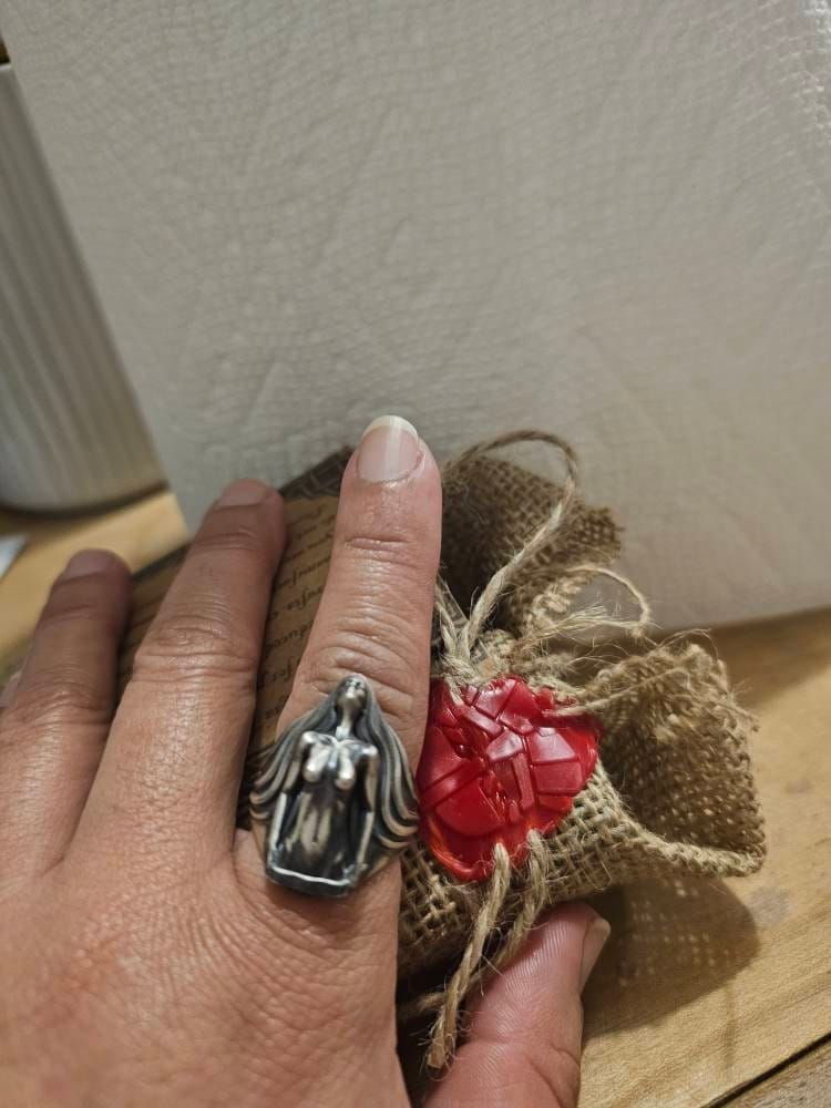Customer photo review of Flowing Hair Goddess Ring
