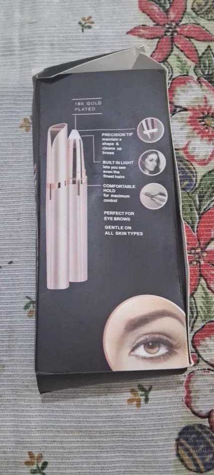 Customer photo review of 2 in 1 Facial & Eyebrow Hair Trimmer