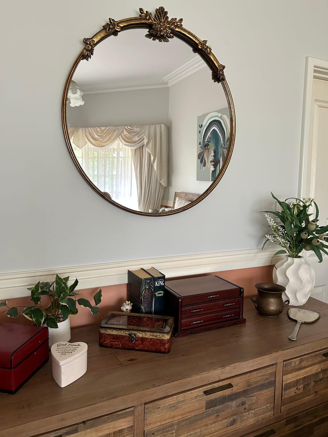 Customer photo review of Serena French Provincial Round Wall Mirror, Antique Gold with Floral Crest 82cm