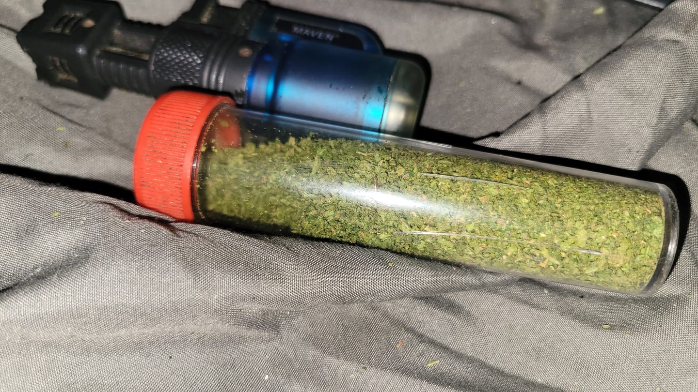 Customer photo review of 💎Candy Gas - Diamond Infused Shake 1oz (Buy 1 Get 1)