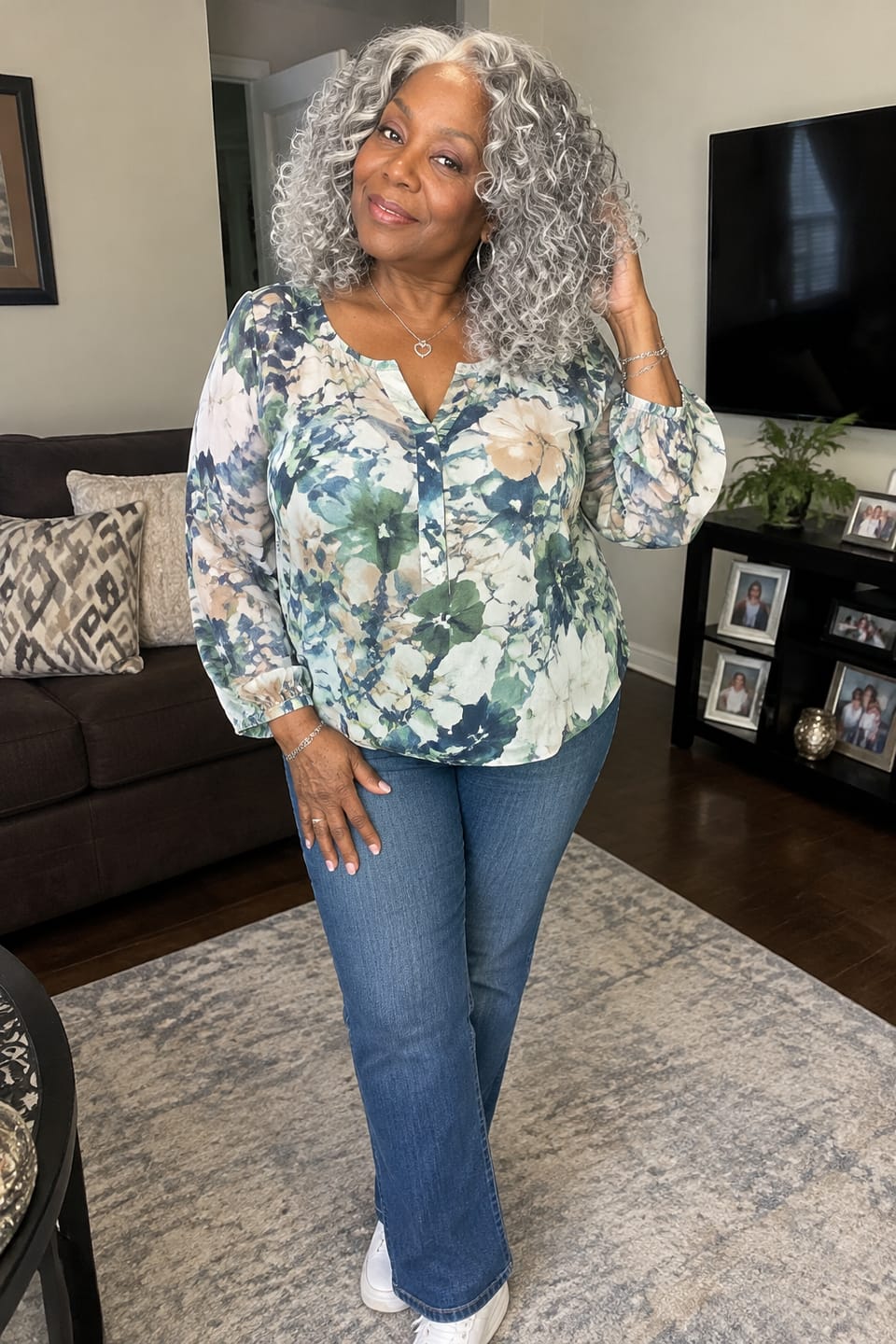 Customer photo review of Luvwin 5x5 Gentle  Curly Salt And Pepper Glueless Grey Color Pre-Cut Lace Bob Wig