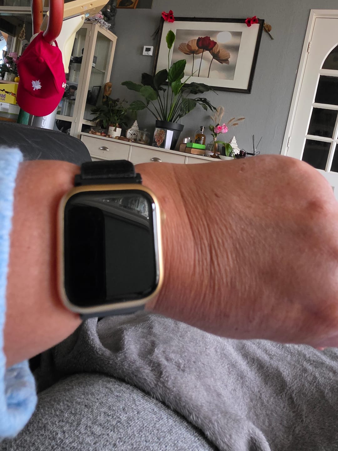 Customer photo review of Siltcon Seréa Smartwatch Dames - Goud