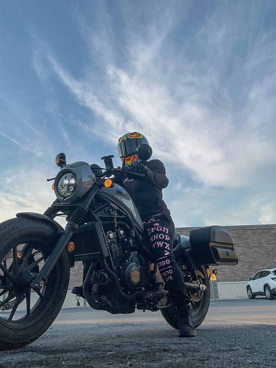 Customer photo review of 28L - Pantheon Medium Quick Mount Honda Rebel 500 Motorcycle Saddlebags