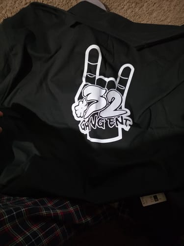 Customer photo review of 32 GANG BUDGET TEE