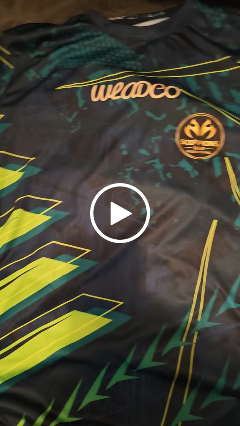 Customer video review of TRICOU PERSONALIZABIL T11