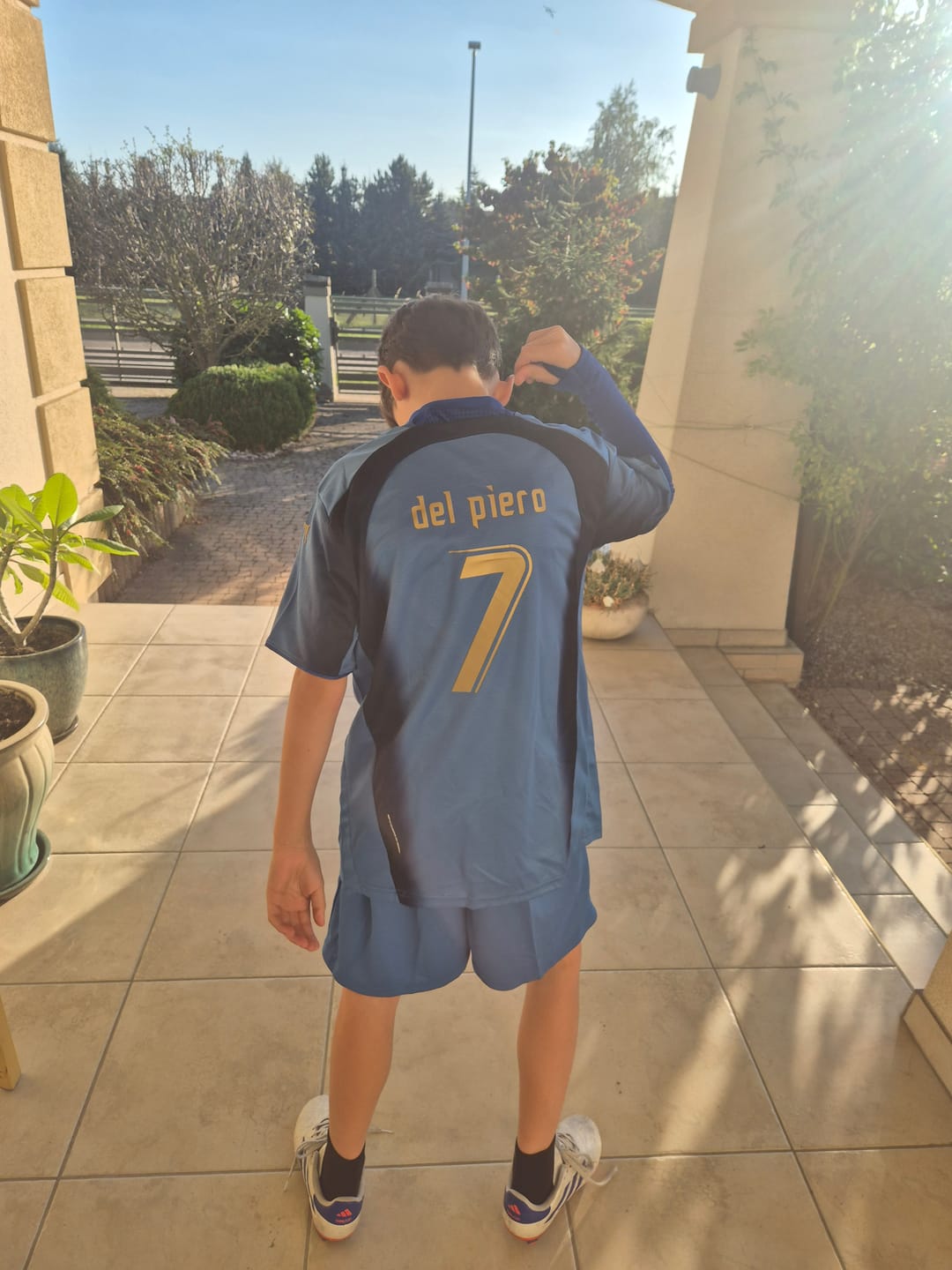 Customer photo review of Alessandro Del Piero 7- Italy 2006 World Cup Final Retro Kids Jersey Maillot Kinder Trikot Maglia Soccer Shirt