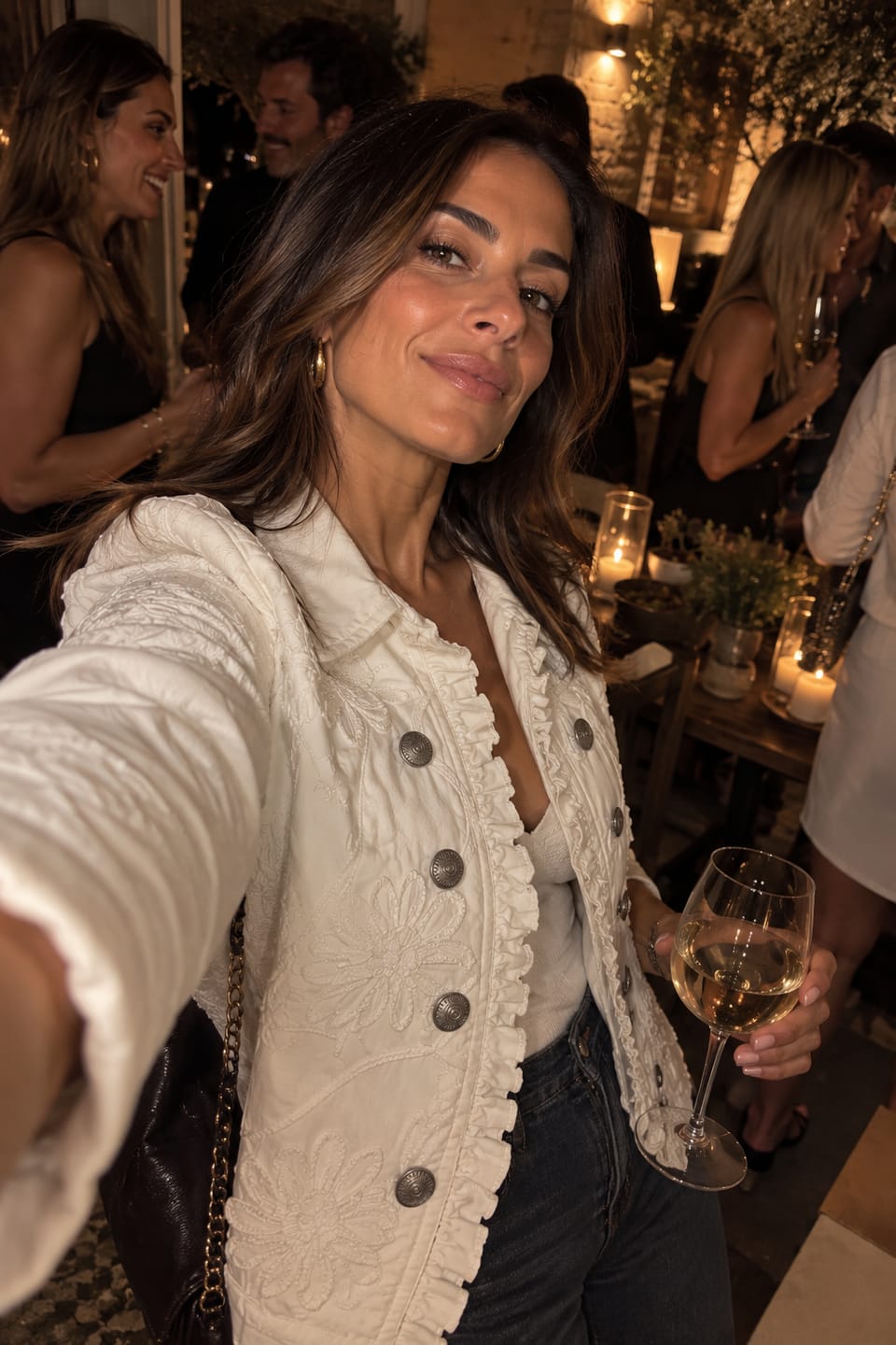 Customer photo review of Chaqueta Bordada Marfil con Volantes
