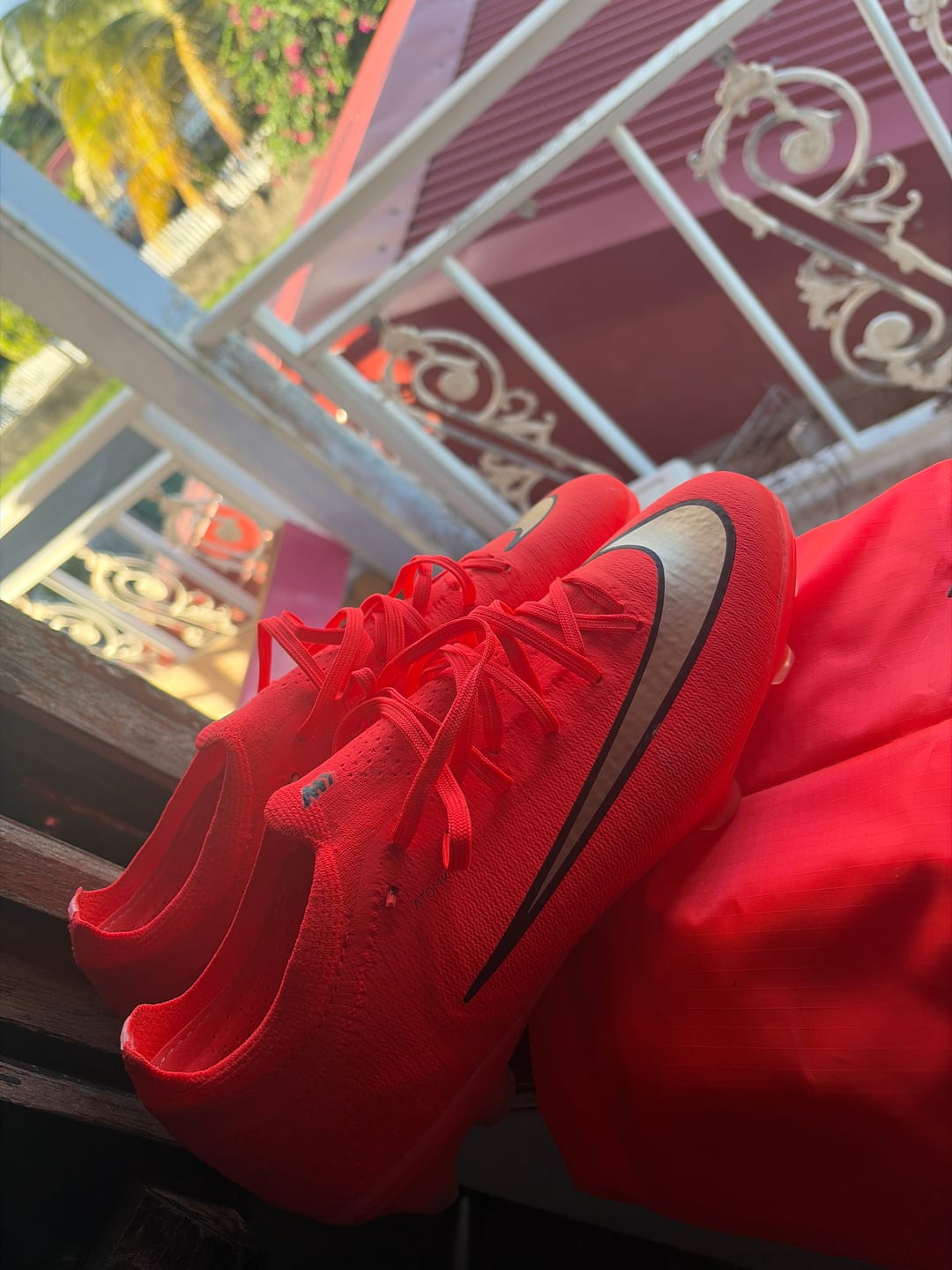 Customer photo review of Nike Mercurial Vapor 17 Elite FG BRT Crimson/Blur
