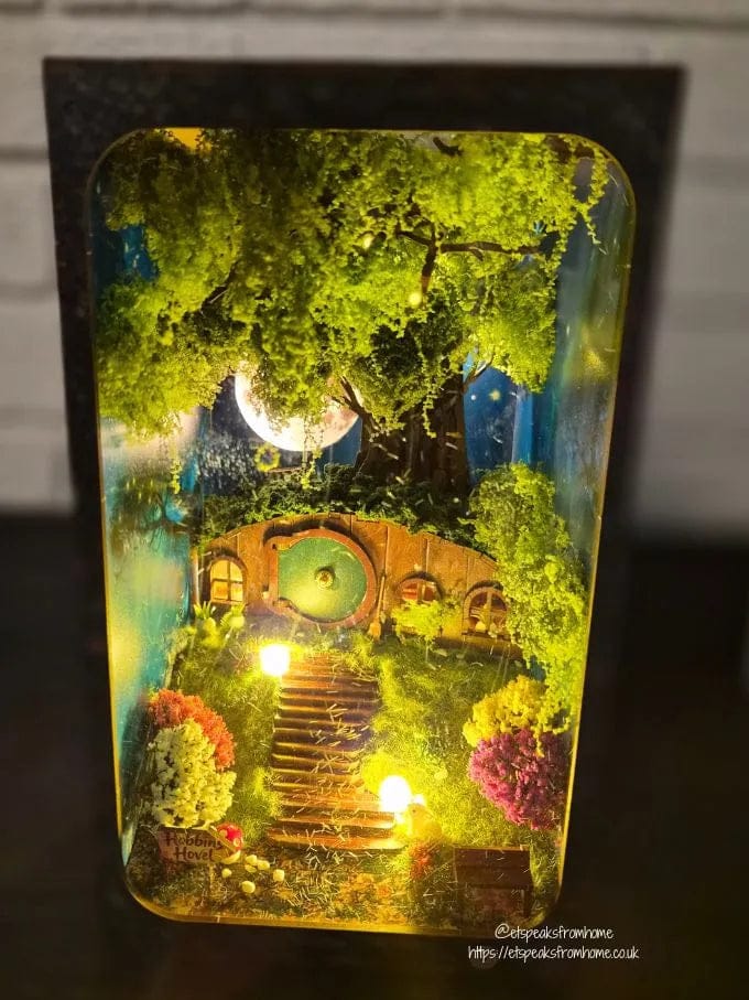 Customer photo review of Hobbins Hovel Fantasy Cottage DIY Book Nook Kit