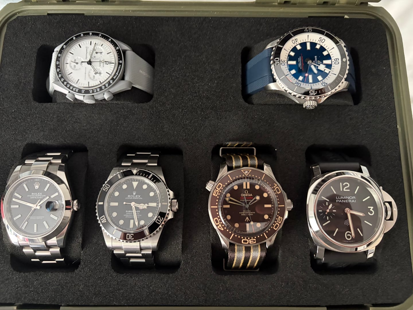 Customer photo review of 6 Watch Storage & Travel Case