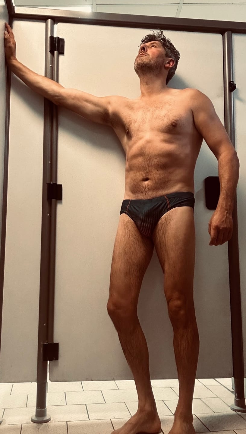 Customer photo review of Men's Quick-Dry Full Coverage Low-Rise Swim Briefs