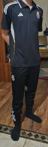 Customer photo review of Maglia e Pantaloni Real Madrid 25/26