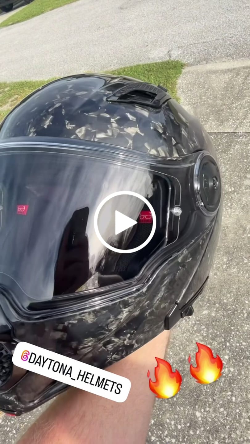 Customer video review of D.O.T. & ECE Daytona C6 PRO- Forged Grey Carbon Fiber