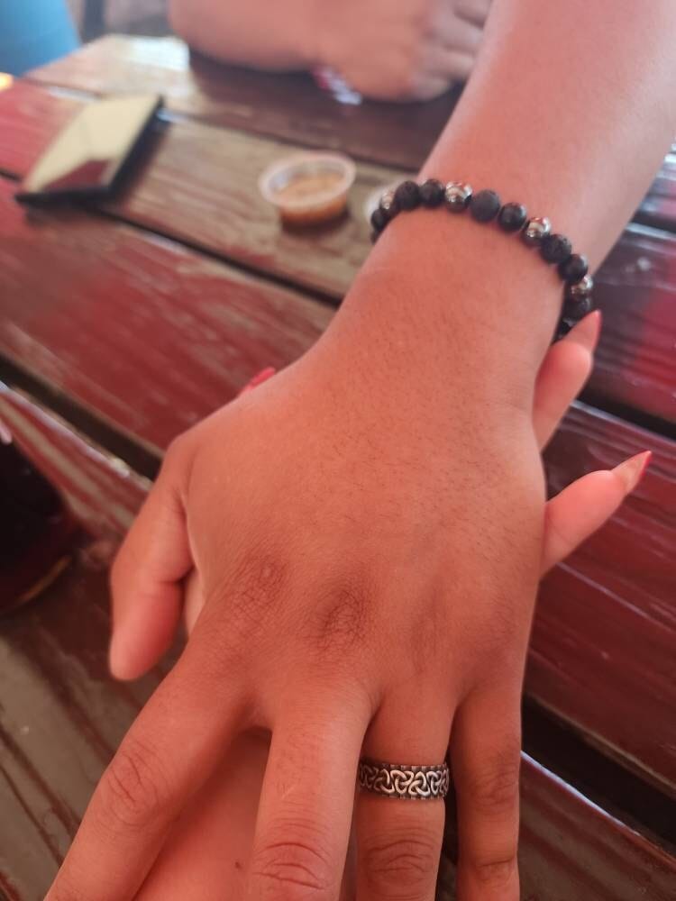 Customer photo review of Trinity Knot Ring