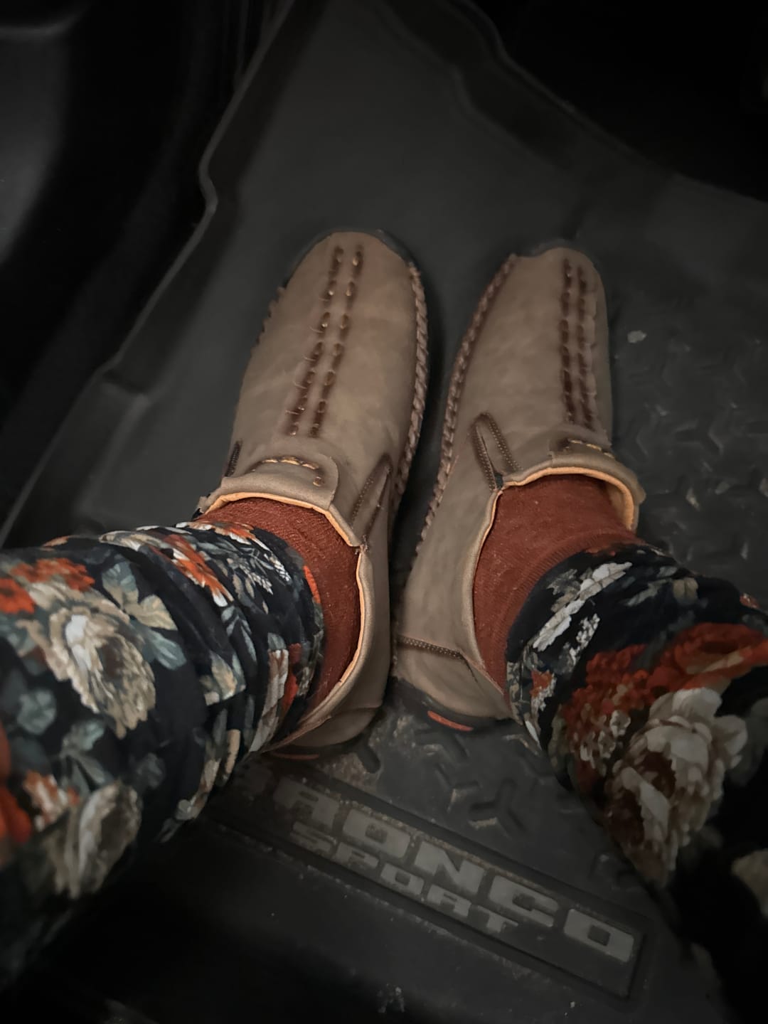 Customer photo review of Barevita Ava High | Supportive Sneaker