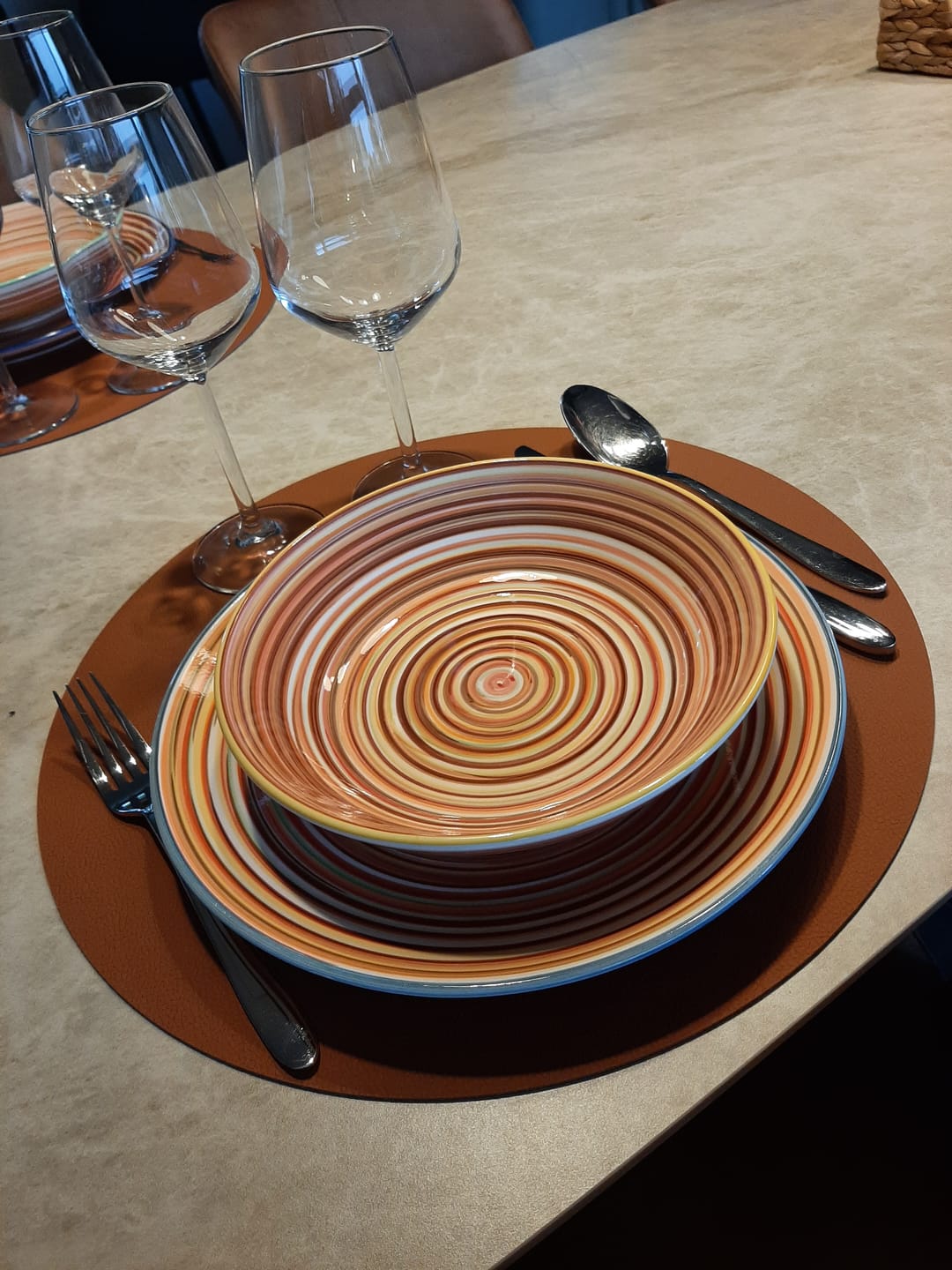 Customer photo review of Cookinglife Serviesset Rhythm & Lines 18-delig / 6 personen - 6 dinerborden, 6 ontbijtborden en 6 diepe borden
