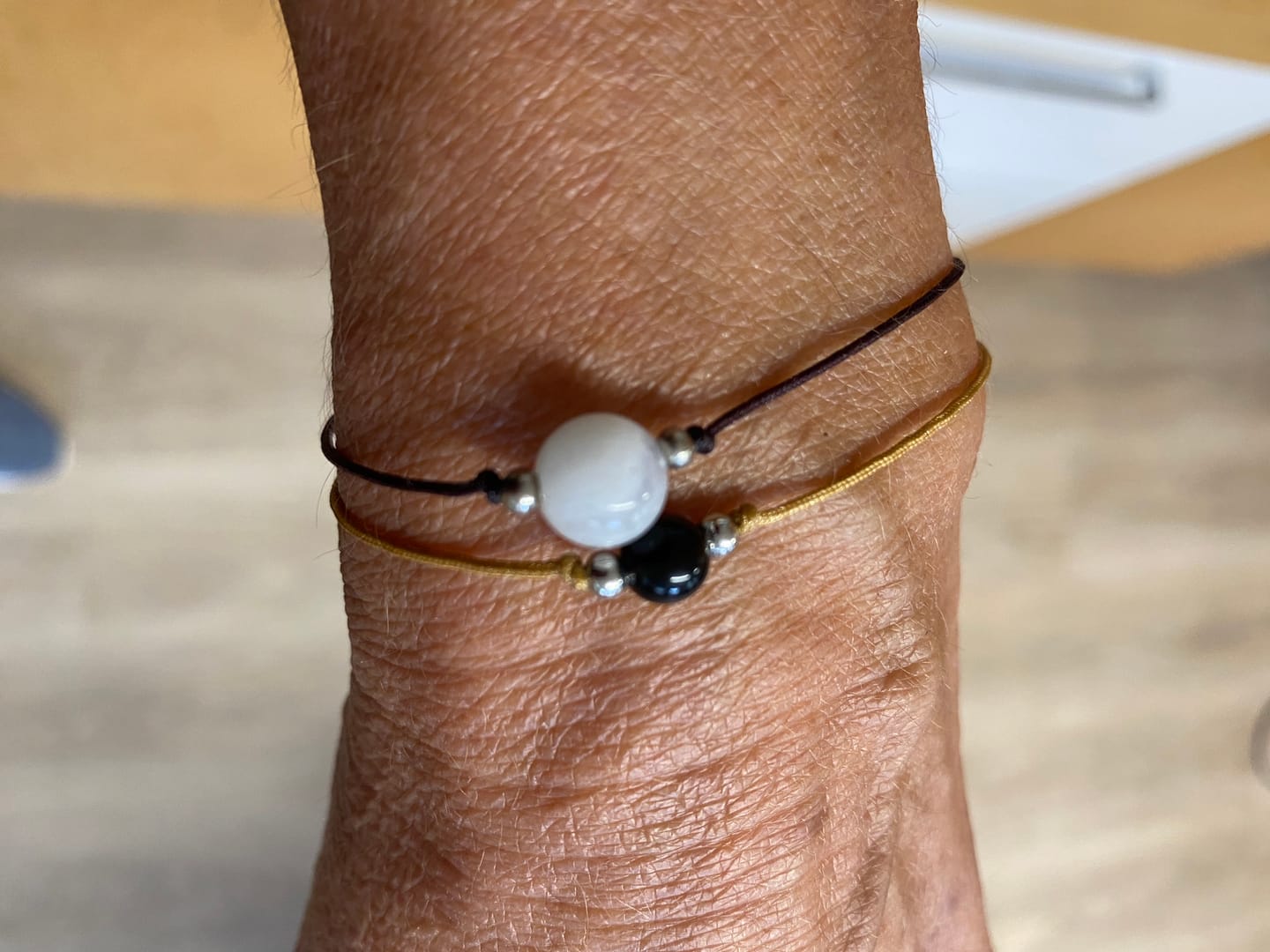 Customer photo review of Obsidian Armband - Naturband