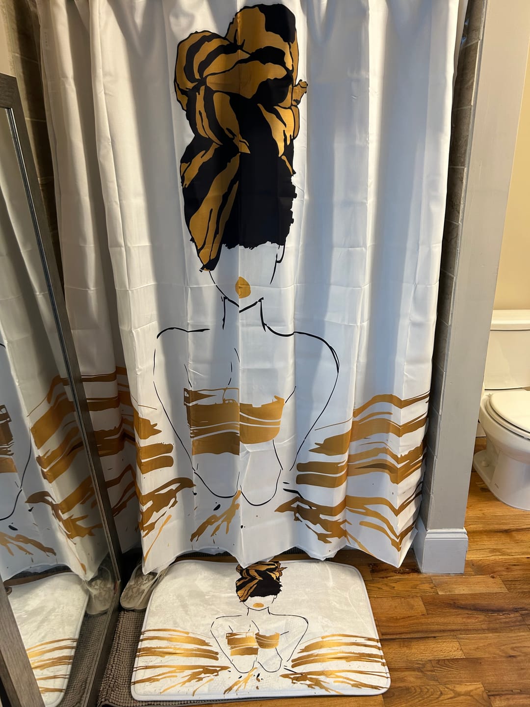 Customer photo review of Oro White Shower Curtain