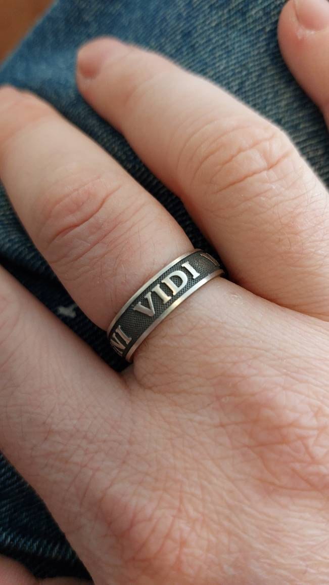 Customer photo review of Veni Vidi Vici Band Ring
